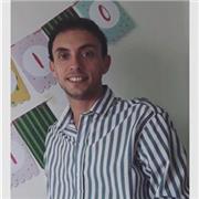Profesional de la Comunicación y Oratoria, con amplia experiencia en dichos sectores, ofrece clases para todo el que quiera mejorar o simplemente comenzar el desarrollo de una mejora en su expresión y forma de comunicar